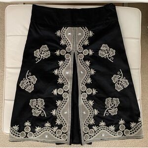 VINTAGE Embroidered Skirt S